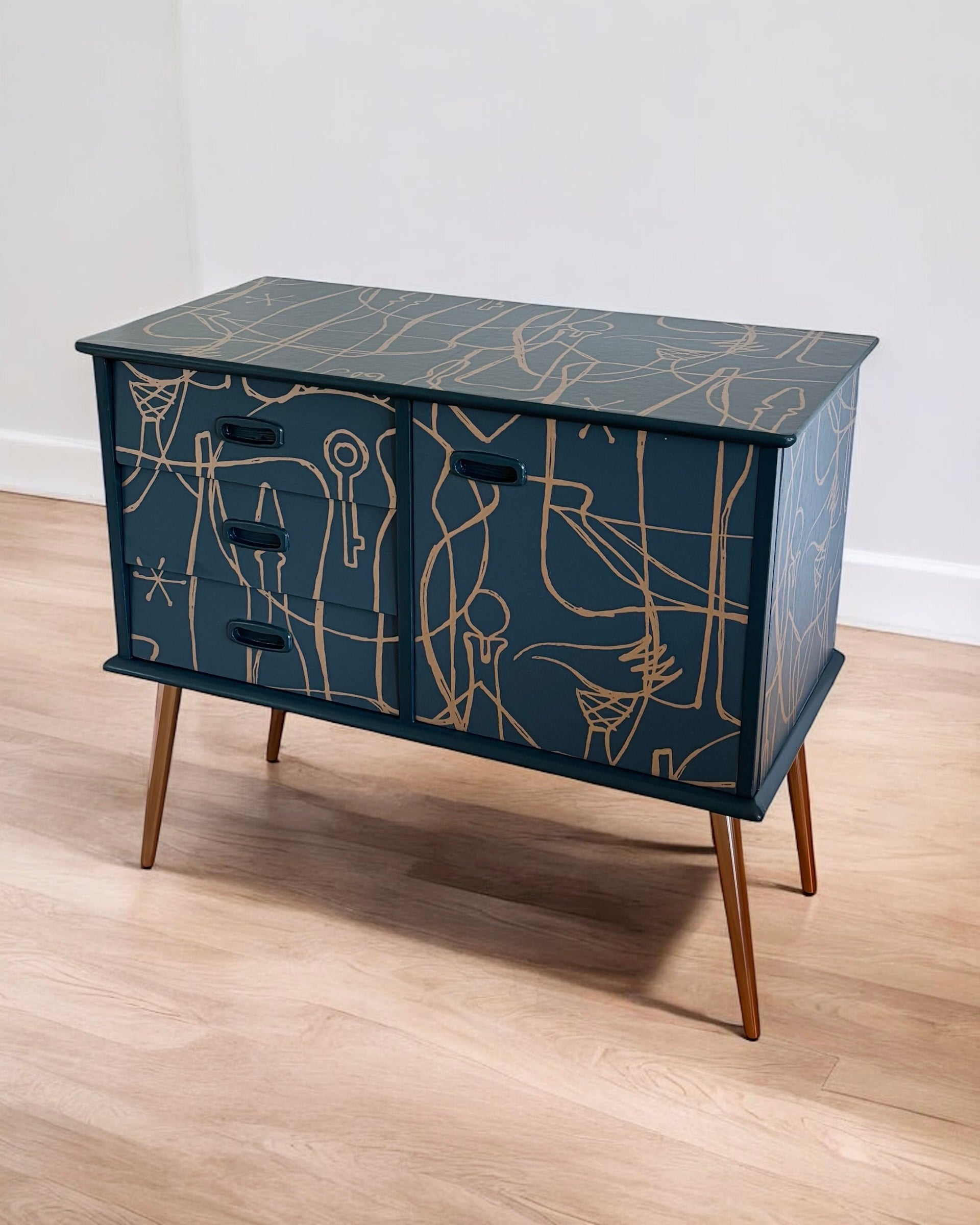 Vintage kast bekleed met Atelier van Mini Moderns | The Vintage Vibe