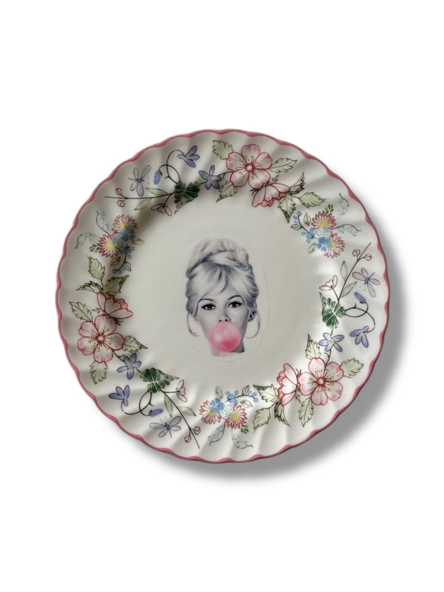 Vintage Wall Plate Bardot Flower Border