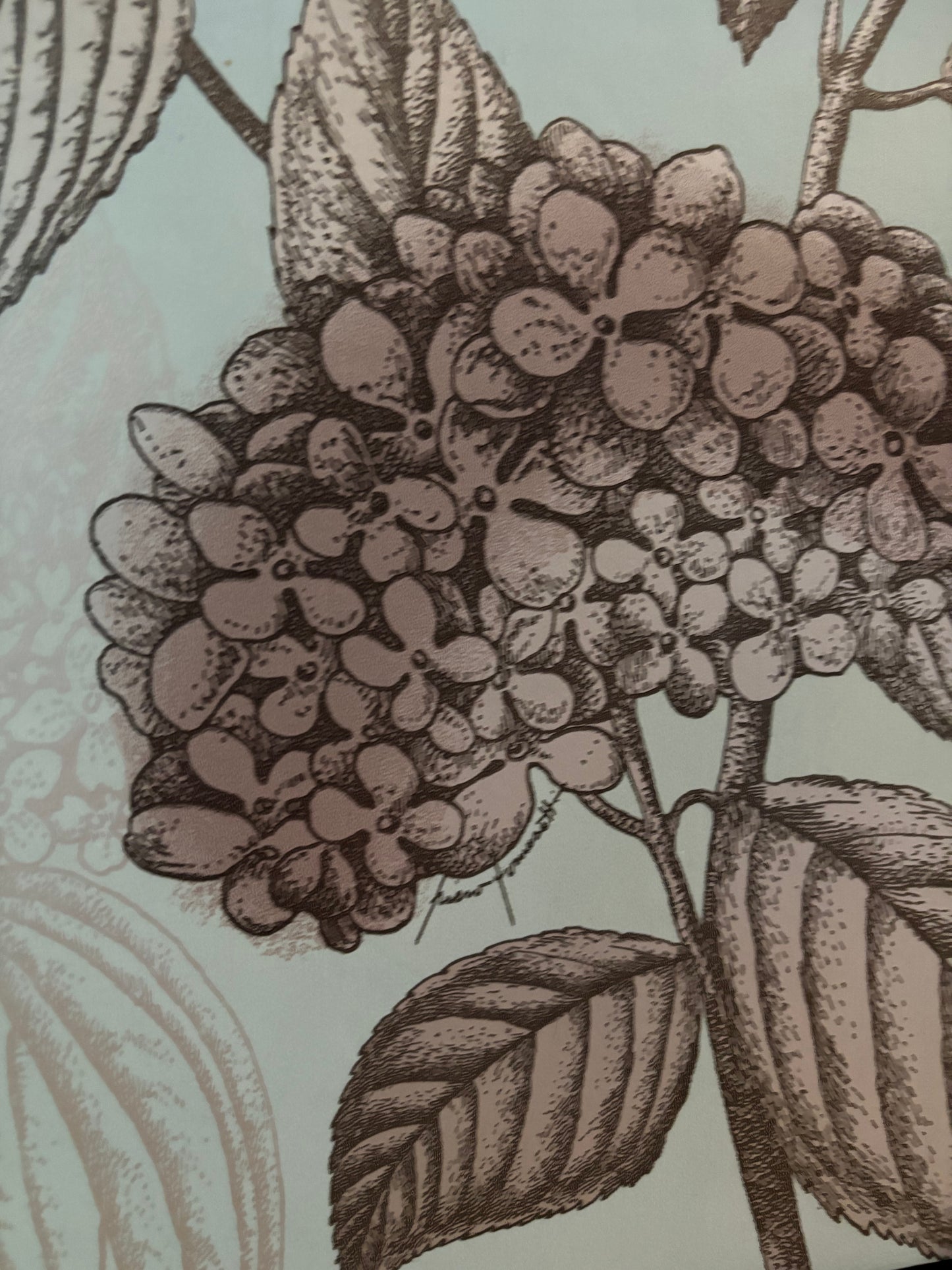 Vintage nachtkastjes met Fornasetti Hortensia | The Vintage Vibe